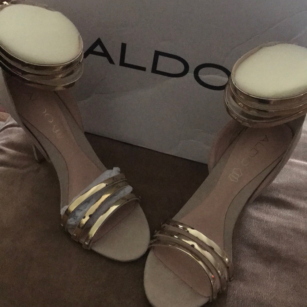 ALDO HEELS - Picture 3 of 4
